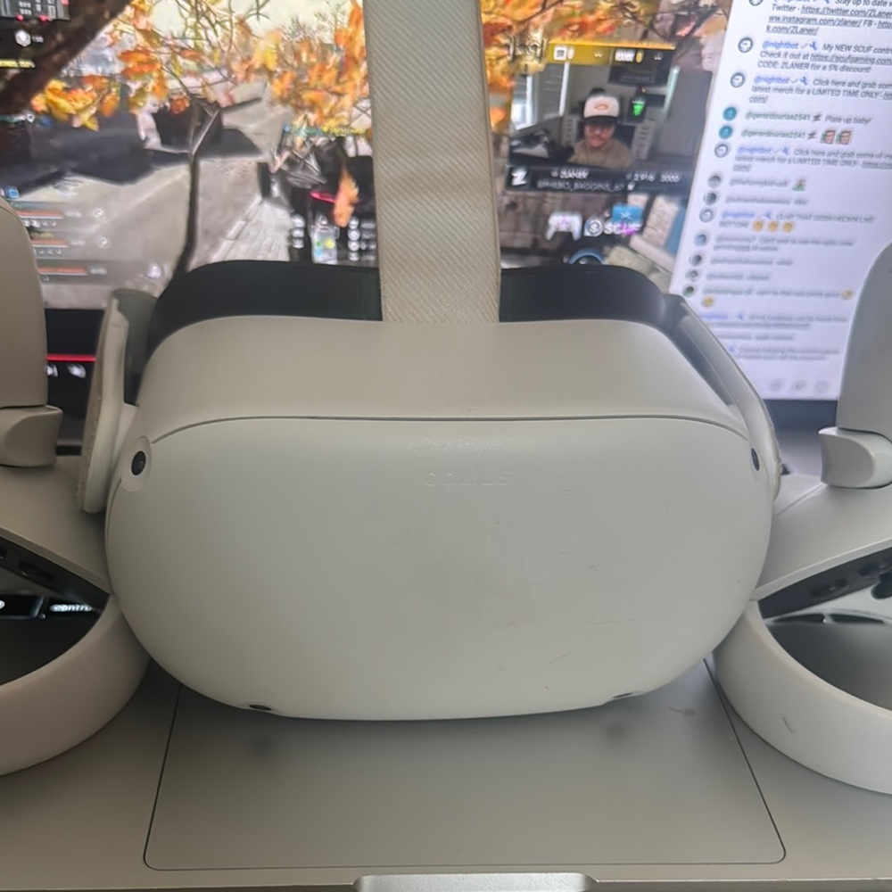 White oculus quest 2 VR Headset